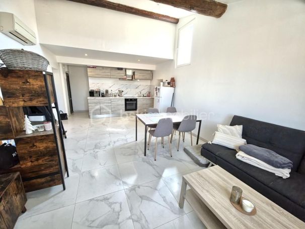 A louer APPARTEMENT DUPLEX T3 53 M2  NIMES