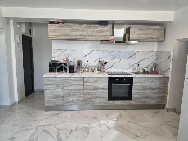 A louer APPARTEMENT DUPLEX T3 53 M2  NIMES
