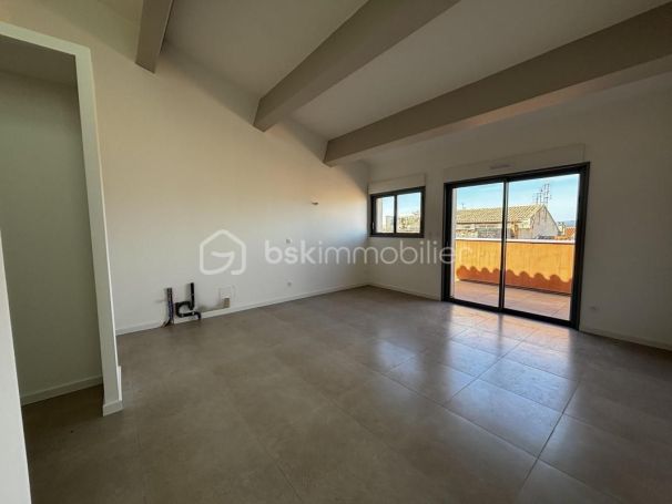 A louer APPARTEMENT DUPLEX DE PRESTIGE T3 81 M2 TERRASSE BORD DE MER SETE