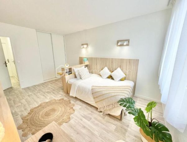 A louer STUDIO  22 M2  BORDEAUX