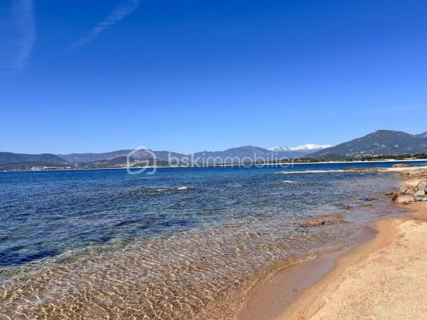 A louer APPARTEMENT T2 45 M2 TERRASSE PIEDS DANS L'EAU GROSSETO PRUGNA