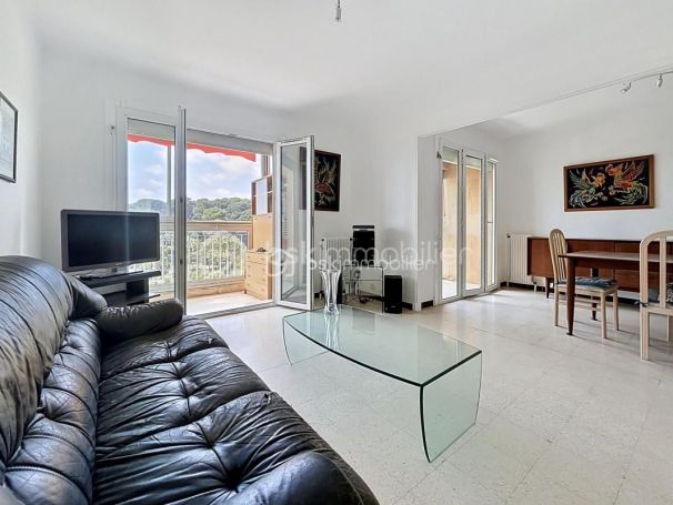 A louer APPARTEMENT T4 68 M2 VUE MER ANTIBES