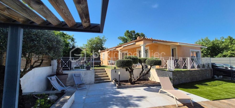 A louer MAISON  CONTEMPORAINE  SAINT JULIEN LES ROSIERS