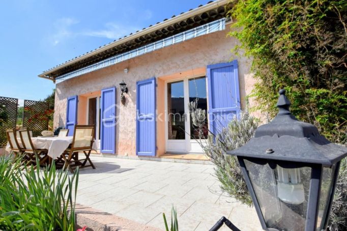 A louer MAISON  5 PIECES 148 M2 BORD DE MER LES ADRETS DE L ESTEREL