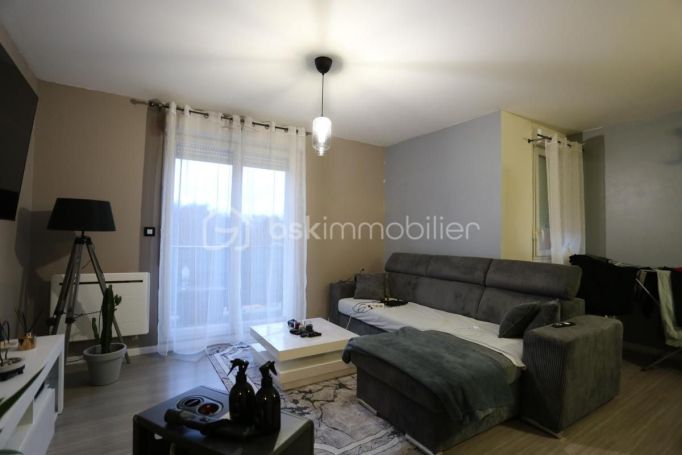 A louer APPARTEMENT T5 48 M2  SALLAUMINES