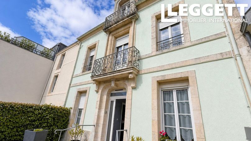 A louer APPARTEMENT DUPLEX DE PRESTIGE  214 M2 TERRASSE BORD DE MER CHATELAILLON PLAGE
