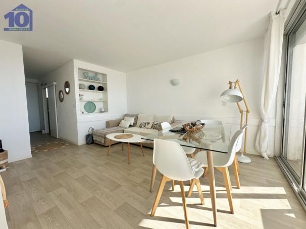 A louer APPARTEMENT T3 59 M2 TERRASSE PIEDS DANS L'EAU VALRAS PLAGE