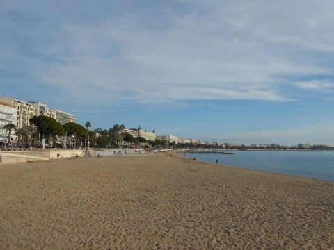villa sur le toit 6 pieces 171 m2 vue mer a 5 minutes de CANNES