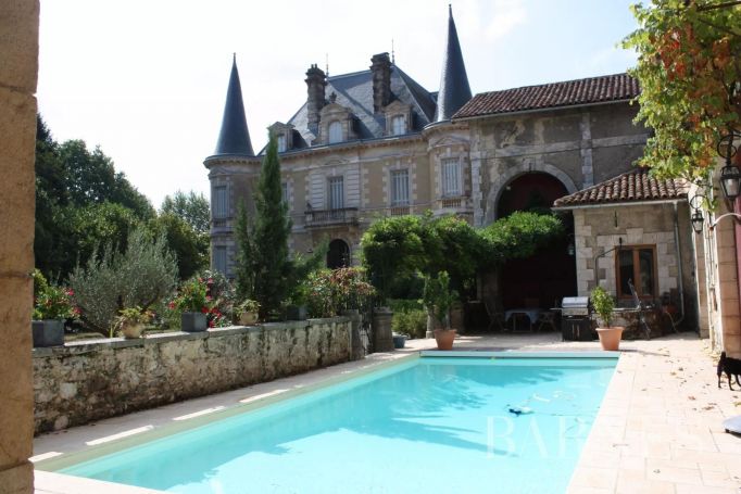 A vendre PROPRIéTé  PEYREHORADE