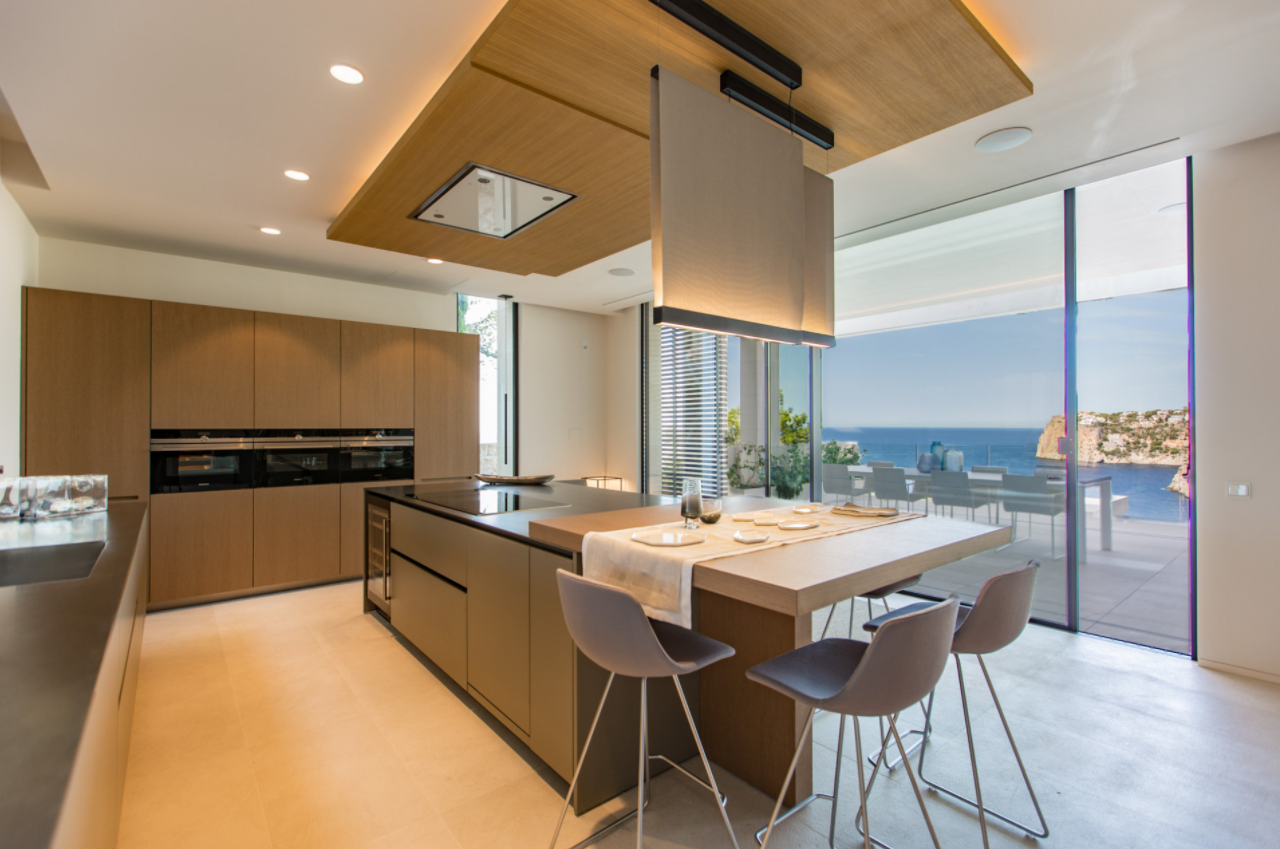 A vendre Villa de design moderne avec vue sur la mer à Cala Llamp