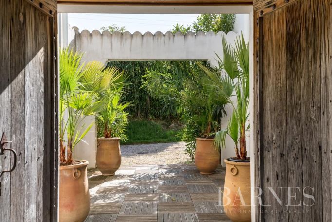A louer MAISON  6 PIECES 400 M2 BORD DE MER GUETHARY
