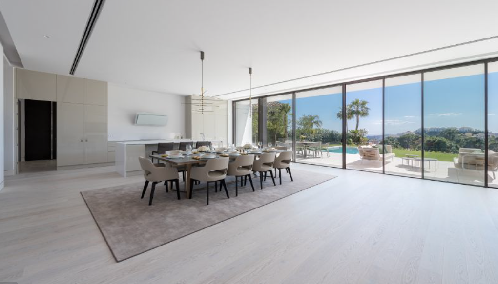 A vendre Splendide villa moderne 854 M² BORD DE MER Benahavis