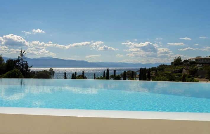 A vendre SUPERBE PROPRIETE 9 PIECES CONTEMPORAINE VUE MER Kranidi