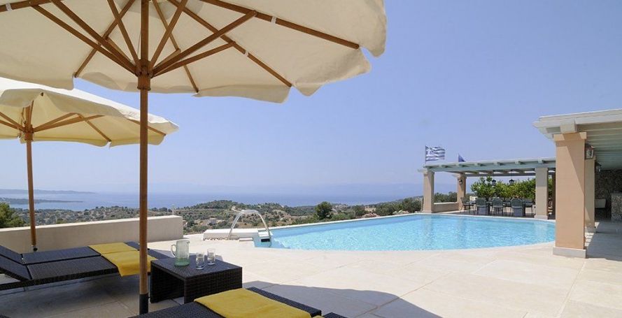 A vendre CHARMANTE Villa 7 PIECES quartier d'Agios Panteleimon  PORTOCHELI