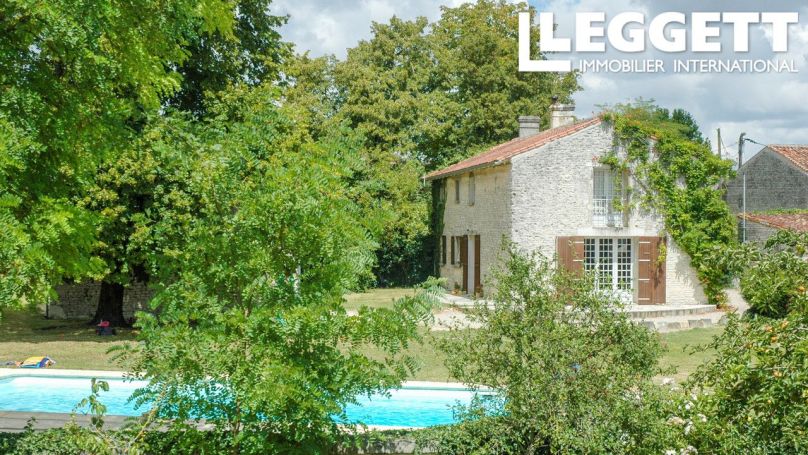 A vendre Belle maison de campagne EN PIERRE 8 PIECES 226 M² Aumagne