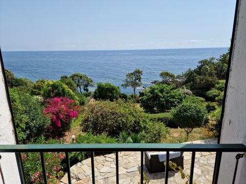A vendre Belle villa 6 PIECES 150 M² pieds dans l eau SOLENZARA
