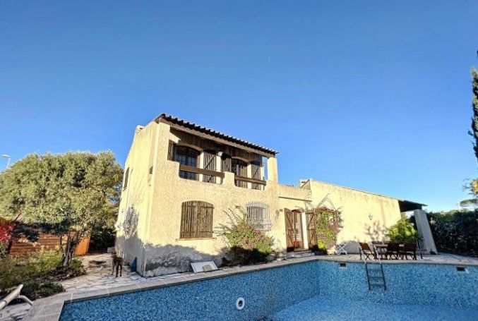 A vendre Villa 8 PIECES 200 m² PLAGE A PIEDS La Ciotat