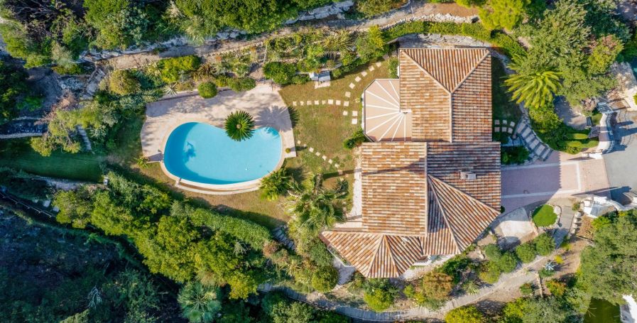 A vendre Magnifique Villa 5 PIECES vue mer et montagnes  LES ADRETS DE L ESTEREL
