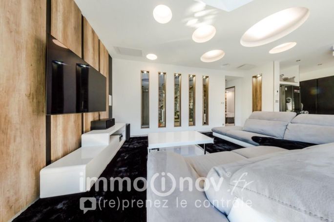 A vendre MAISON  D'ARCHITECTE  BAGES