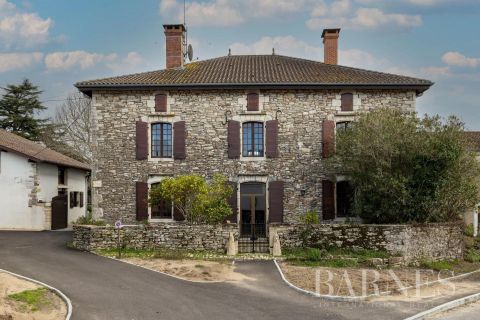 A vendre MAISON  DE MAîTRE  BU