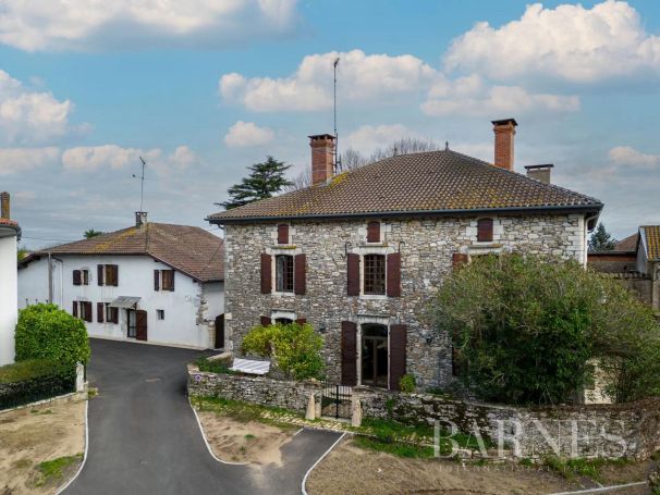 A vendre BELLE MAISON DE MAITRE 17 PIECES 540 M² SAUBUSSE