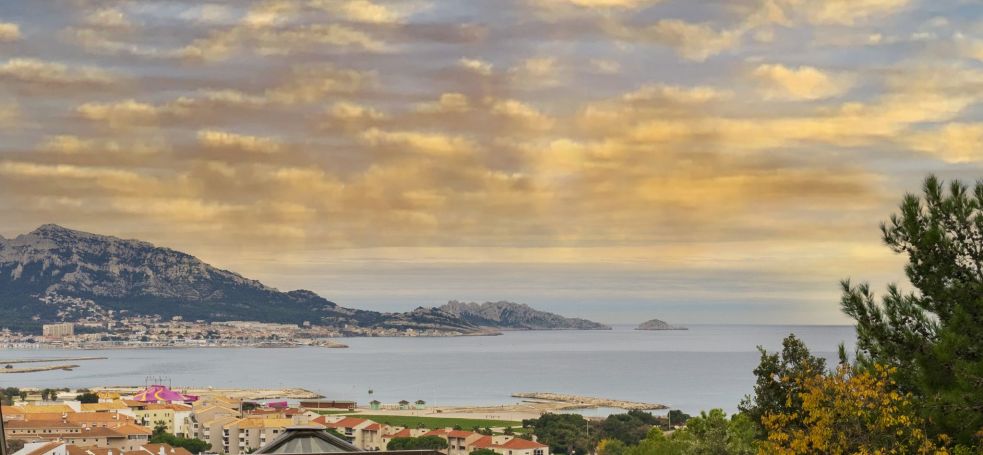A vendre BELLE Maison 6 PIECES 355 m² Vue Mer Panoramique Marseille