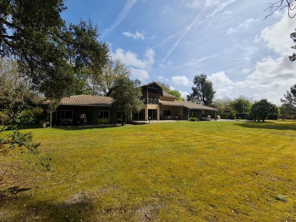 A vendre MAISON  8 PIECES 360 M2 BORD DE MER CAPBRETON Plage, golf