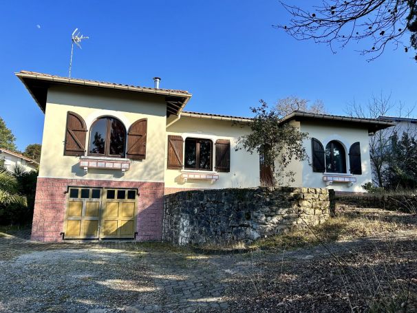 A vendre MAISON  7 PIECES 130 M2 BORD DE MER CAPBRETON