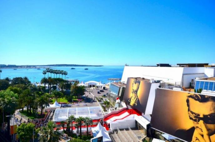 A vendre Somptueux  APPARTEMENT T4 VUE MER Cannes Croisette