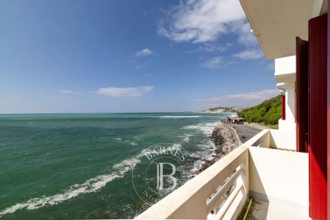 A vendre APPARTEMENT T2 49 M² VUE MER GUETARY