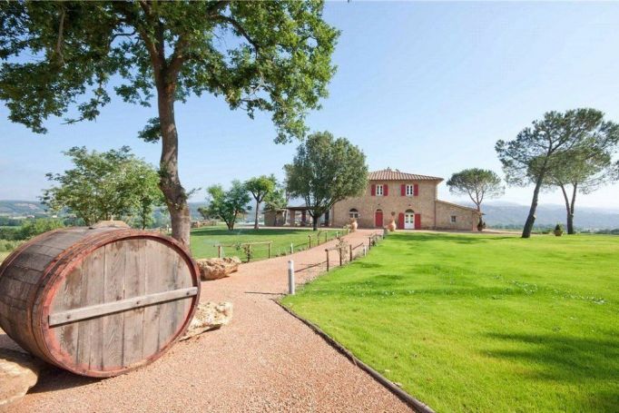 A vendre Magnifique PROPRIETE EN Pierres 10 PIECES 400 M² TOSCANE SIENA