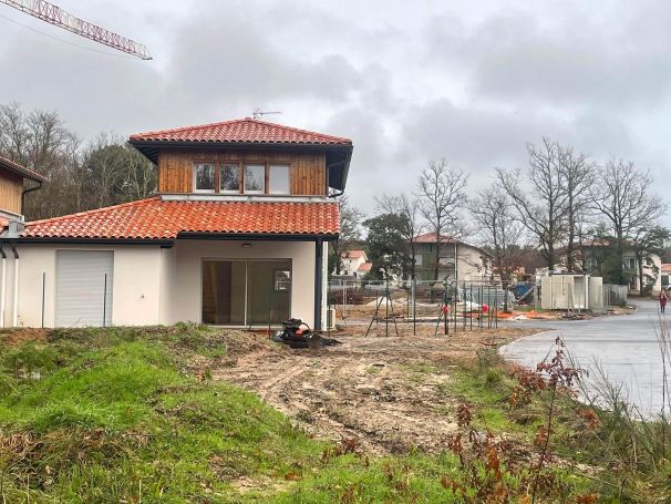 A vendre MAISON  4 PIECES 95 M2 BORD DE MER SOUSTONS