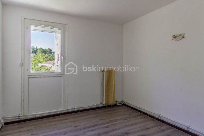APPARTEMENT T3 62 M2  NIMES