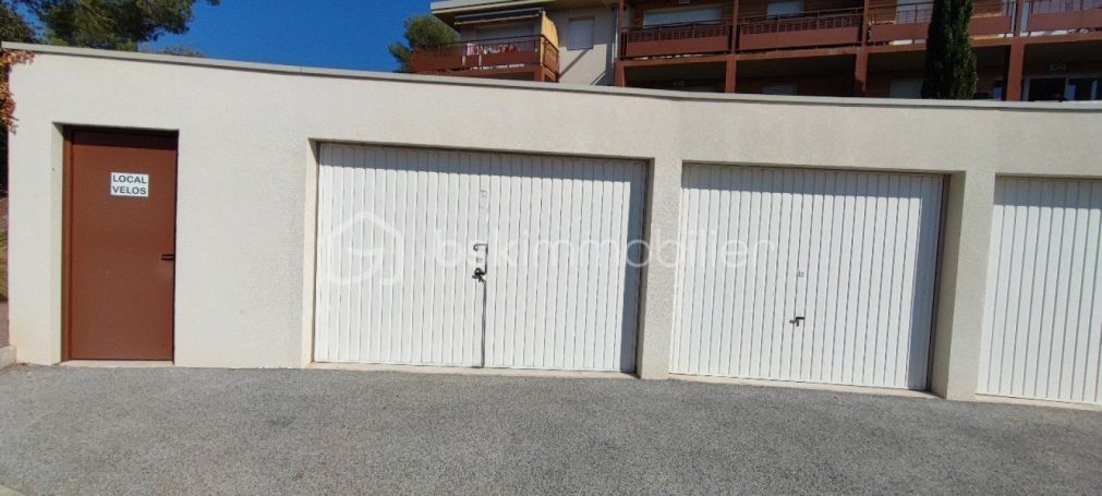 A louer APPARTEMENT T3 56 M2 TERRASSE BORD DE MER FREJUS