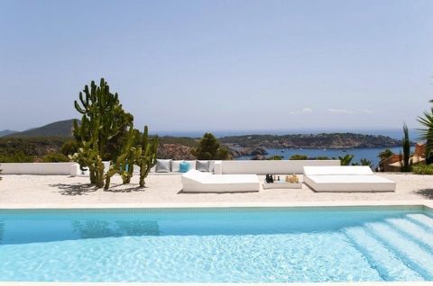 PENTHOUSE  TERRASSE PIEDS DANS L'EAU ISLA DE IBIZA