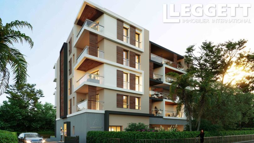A louer APPARTEMENT NEUF T3 63 M2 BORD DE MER ANTIBES