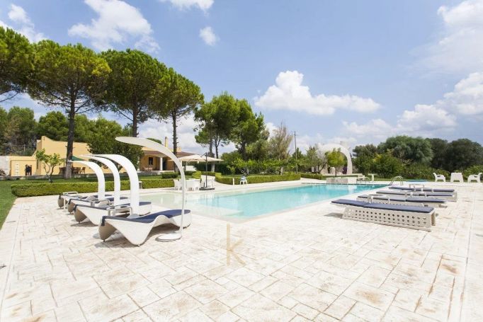 A vendre EXQUISE Villa 10 PIECES 220 M² DANS LES PUOILLES FRANCAVILLA FONTANA