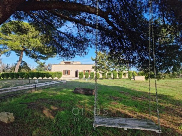 A vendre Villa 12 PIECES 210 M² FRANCAVILLA FONTANA