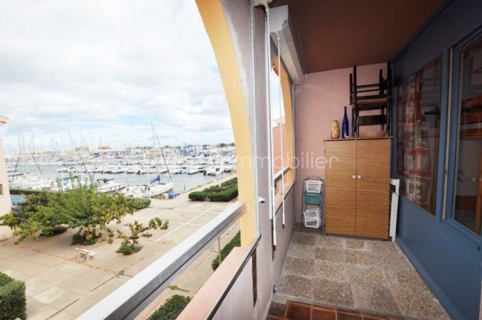 A louer APPARTEMENT T2 31 M2 BORD DE MER LEUCATE