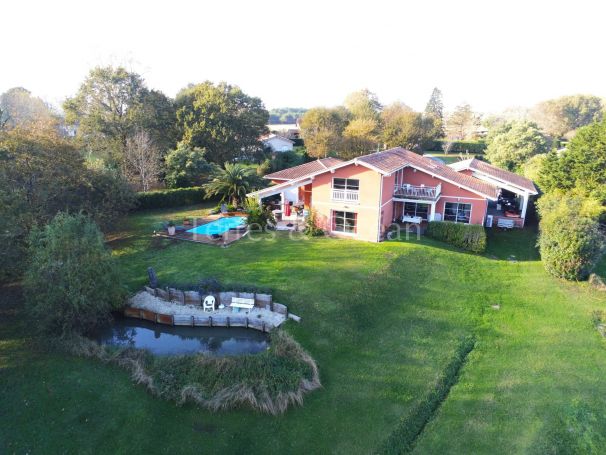 A vendre MAISON  7 PIECES 330 M2 BORD DE MER HOSSEGOR