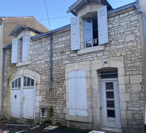 A louer APPARTEMENT T5 68 M2  LUCON