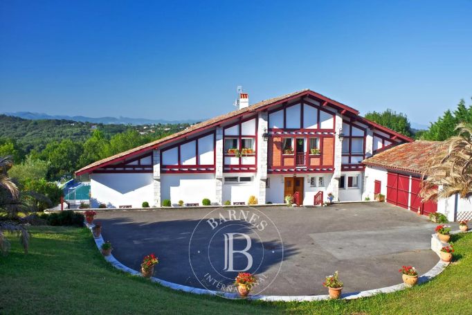 A vendre PROPRIéTé  MOUGUERRE