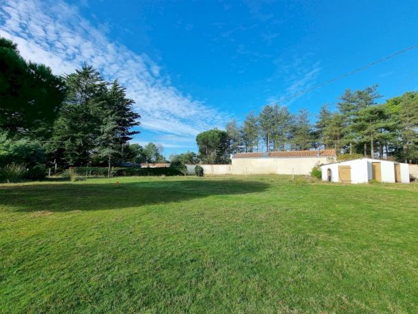 A vendre LONGèRE  5 PIECES 96 M2 BORD DE MER SAINT JEAN DE MONTS