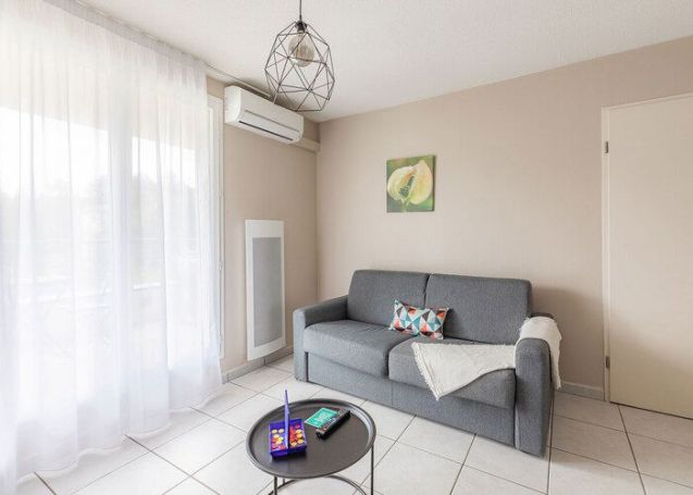 A louer APPARTEMENT T4 78 M2  SAINT JEAN D ILLAC