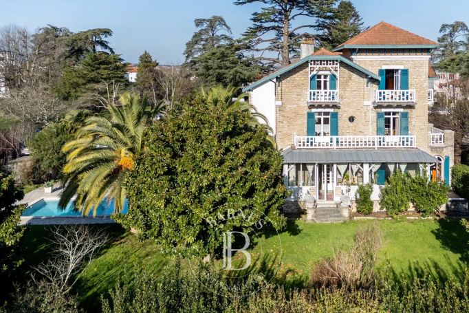 MAISON  DE MAîTRE  BAYONNE