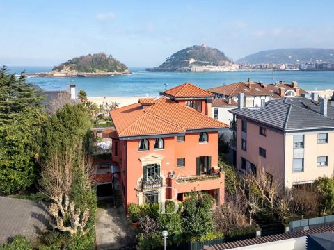 A vendre PROPRIéTé BORD DE MER SAINT SEBASTIEN