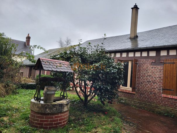 A louer MAISON  DE MAîTRE  YVETOT Centre ville École Commerces Bus Gare