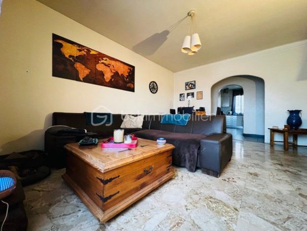 A vendre APPARTEMENT T4 95 M2 BORD DE MER AJACCIO