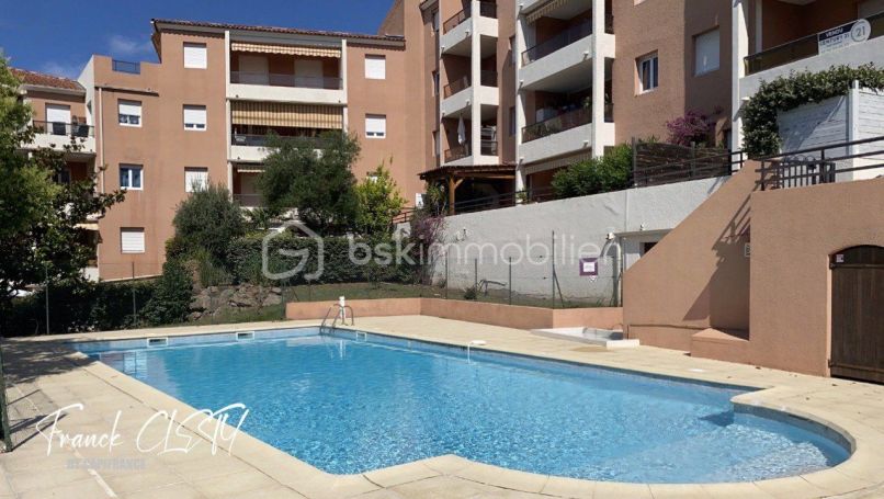 A louer APPARTEMENT T2 29 M2 TERRASSE BORD DE MER SAINT RAPHAEL