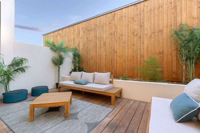 A vendre APPARTEMENT DUPLEX T4 126 M2 TERRASSE BORD DE MER MARSEILLE